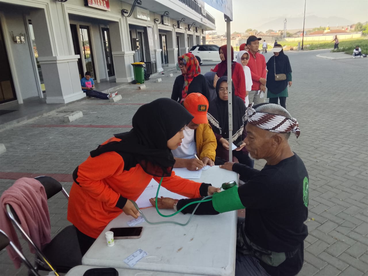 IMG 20250720 WA0003 KEGIATAN POS PELAYANAN KESEHATAN DI KAMPUS 3 KIARA ARTHA PARK STIKes DHARMA HUSADA STIKes