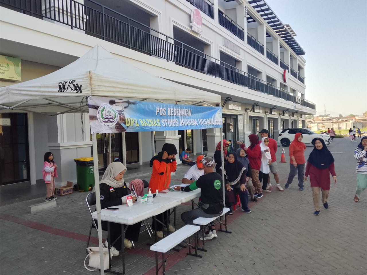 IMG 20250720 WA0004 KEGIATAN POS PELAYANAN KESEHATAN DI KAMPUS 3 KIARA ARTHA PARK STIKes DHARMA HUSADA STIKes