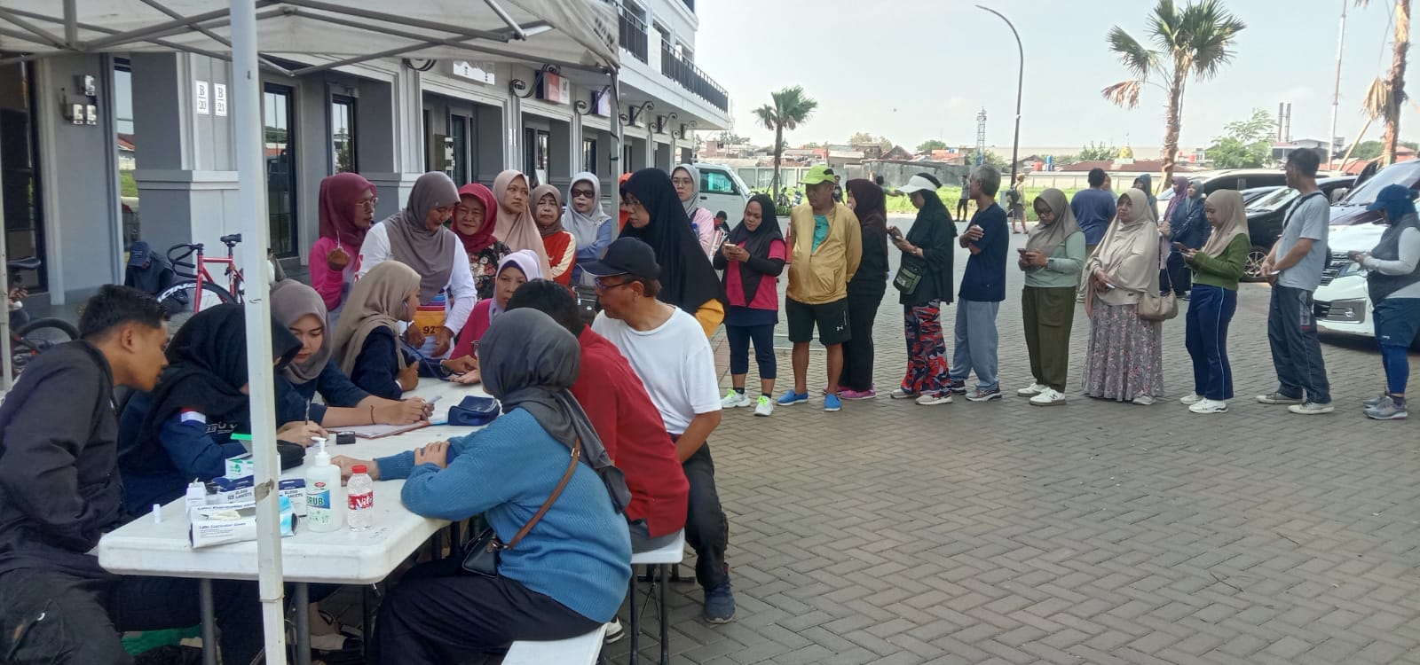 IMG 20250928 WA0004 1 KEGIATAN POS PELAYANAN KESEHATAN HARI MINGGU 28, SEPTEMBER 2025  DI KAMPUS 3 KIARA ARTHA PARK STIKes DHARMA HUSADA STIKes