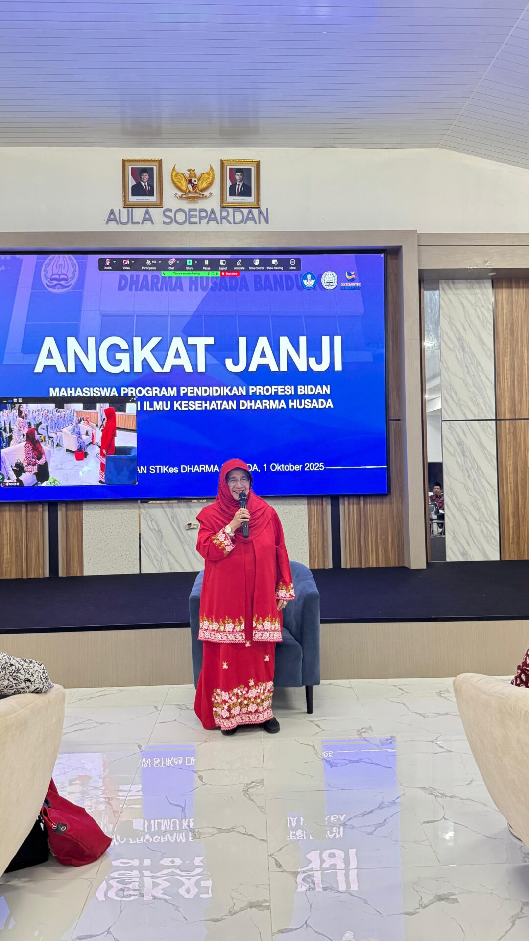 IMG 20251001 WA0017 1 ANGKAT JANJI PENDIDIKAN PROFESI BIDAN STIKes DHARMA HUSADA TAHUN PROFESI 2025/2026 STIKes