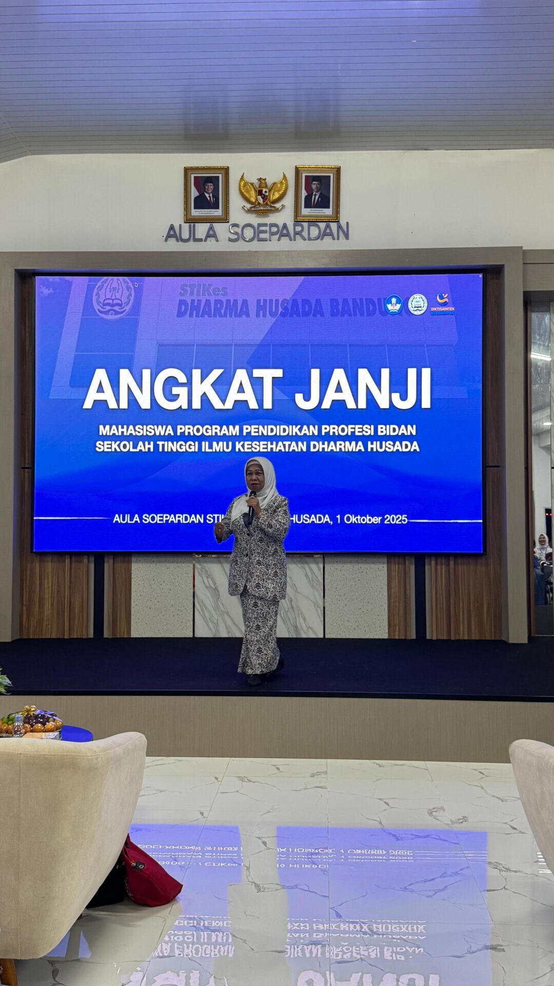 IMG 20251001 WA0019 ANGKAT JANJI PENDIDIKAN PROFESI BIDAN STIKes DHARMA HUSADA TAHUN PROFESI 2025/2026 STIKes
