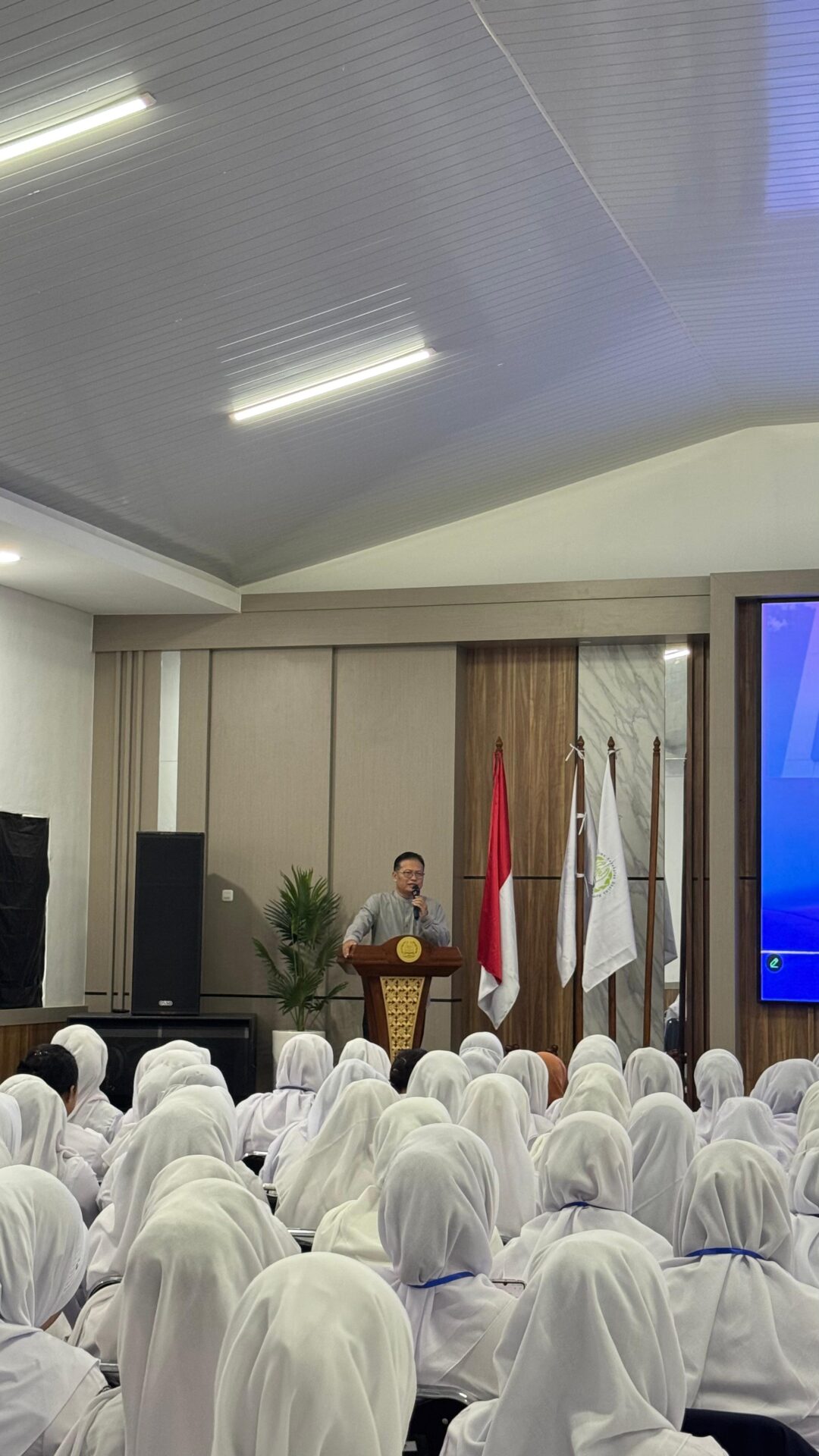 IMG 20251001 WA0029 ANGKAT JANJI PENDIDIKAN PROFESI BIDAN STIKes DHARMA HUSADA TAHUN PROFESI 2025/2026 STIKes