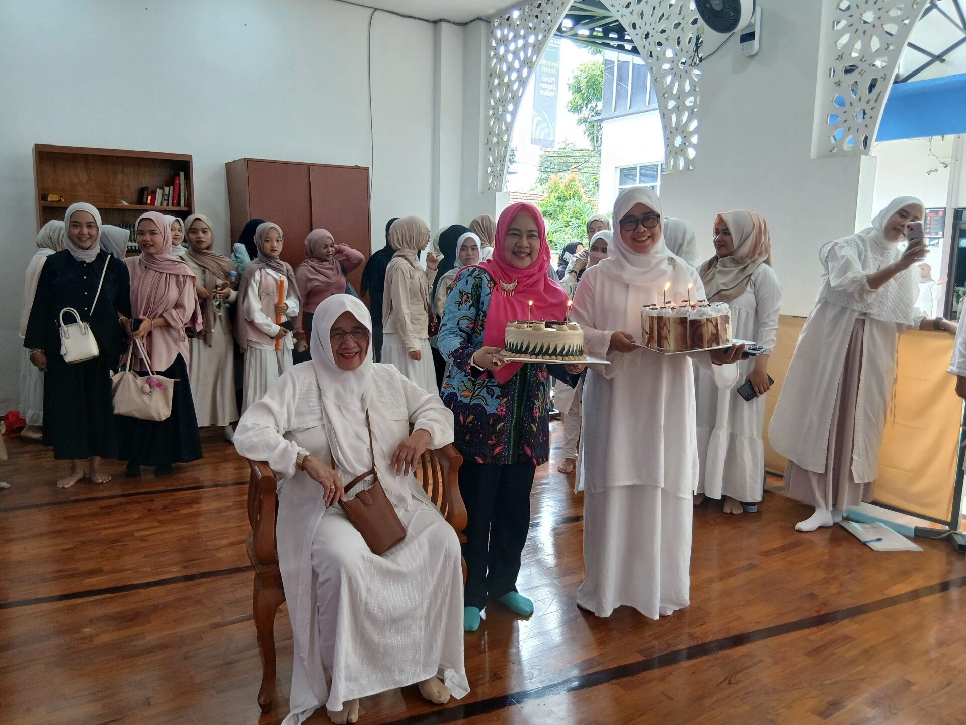 20251114 091436 KAJIAN  RUTIN JUMAT PAGI DI MASJID ASMAUL HUSNA  STIKes DHARMA HUSADA STIKes