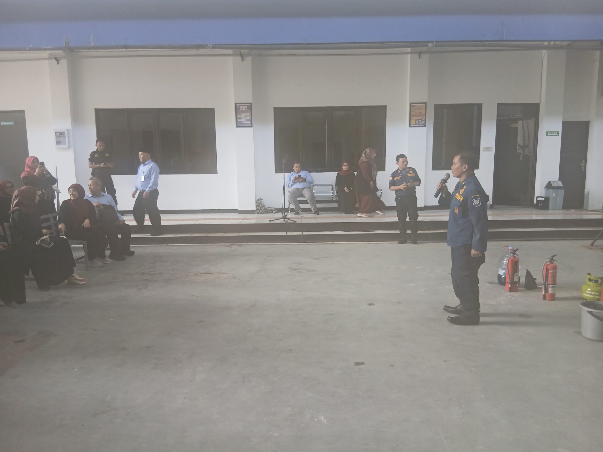 20251117 084024 EDUKASI KESIAPSIAGAAN BENCANA KEBAKARAN DI KAMPUS STIKes DHARMA HUSADA STIKes