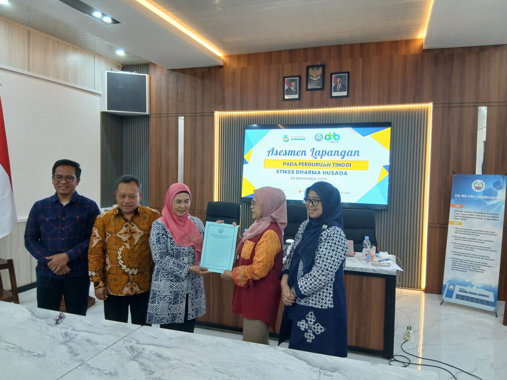 20251124 163445 PELAKSANAAN ASESMEM LAPANGAN AKREDITASI  INSTITUSI PERGURUAN TINGGI (AIPT) STIKes DHARMA HUSADA STIKes