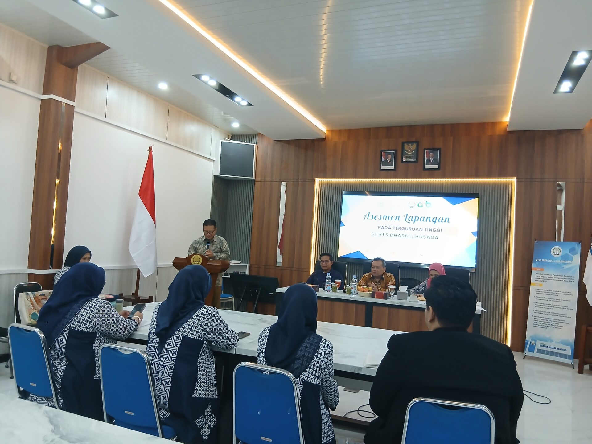 20251124 170709 1 PELAKSANAAN ASESMEM LAPANGAN AKREDITASI  INSTITUSI PERGURUAN TINGGI (AIPT) STIKes DHARMA HUSADA STIKes