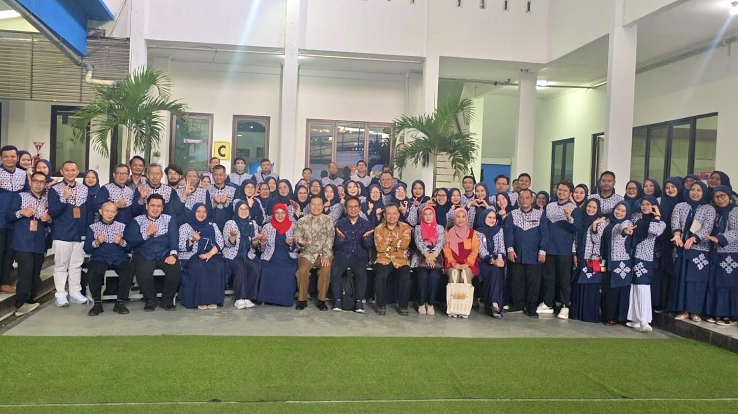 2229bb1e 1e45 4358 8f1b f47951095e1c 2 PELAKSANAAN ASESMEM LAPANGAN AKREDITASI  INSTITUSI PERGURUAN TINGGI (AIPT) STIKes DHARMA HUSADA STIKes