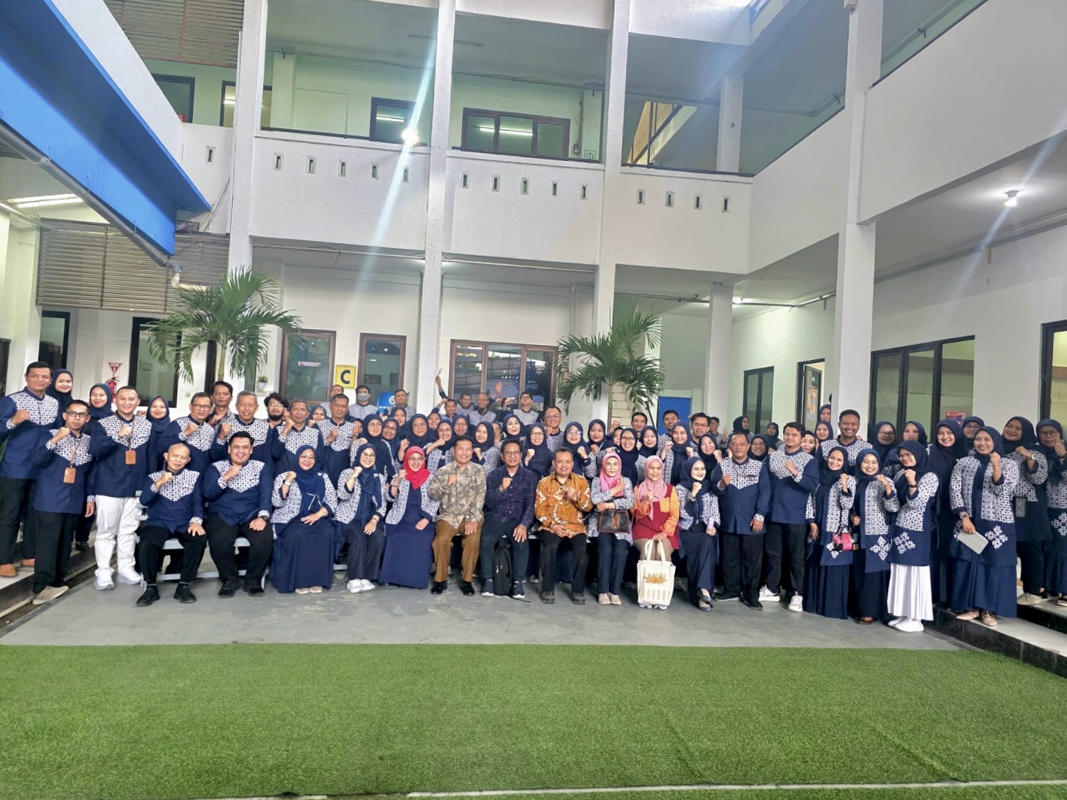 416bf576 2e8d 4fe0 9342 a65beeebcb58 PELAKSANAAN ASESMEM LAPANGAN AKREDITASI  INSTITUSI PERGURUAN TINGGI (AIPT) STIKes DHARMA HUSADA STIKes