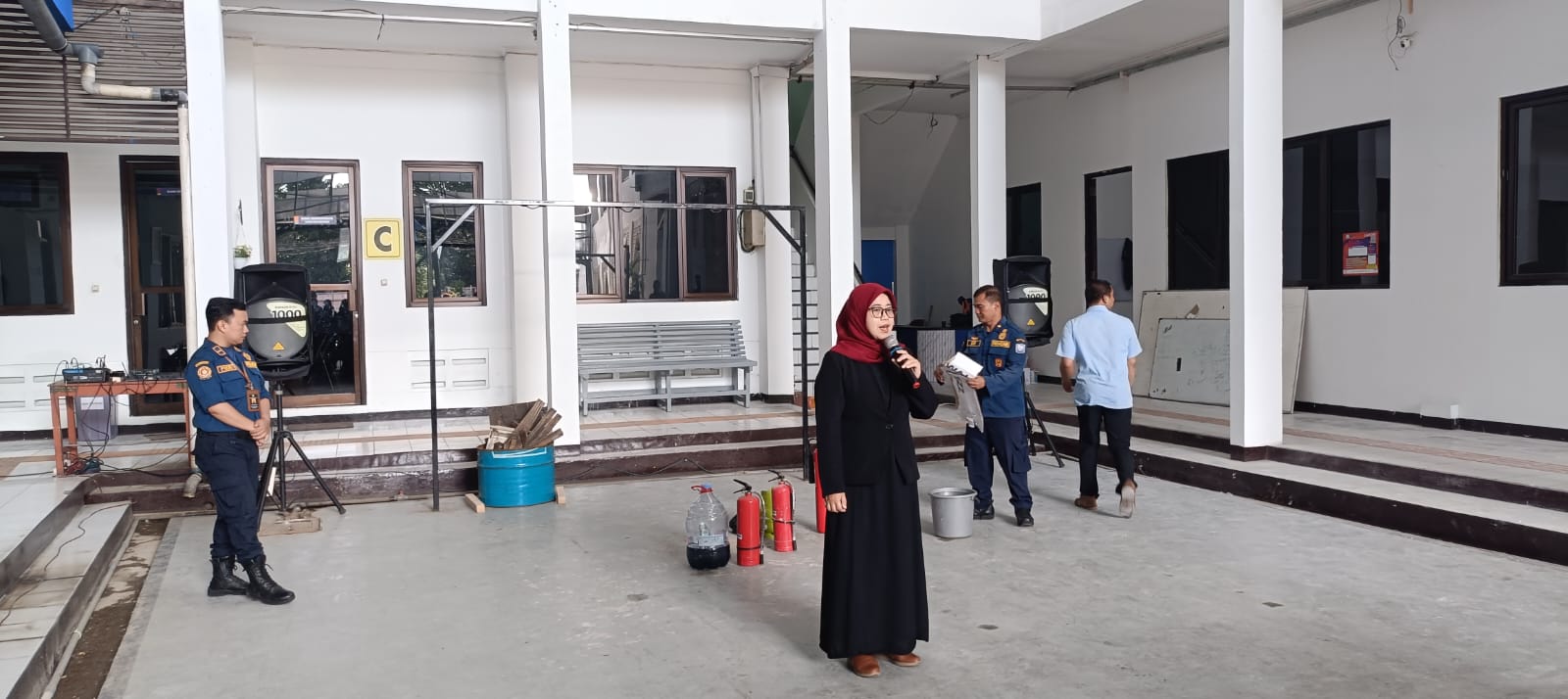 IMG 20251117 WA0003 EDUKASI KESIAPSIAGAAN BENCANA KEBAKARAN DI KAMPUS STIKes DHARMA HUSADA STIKes