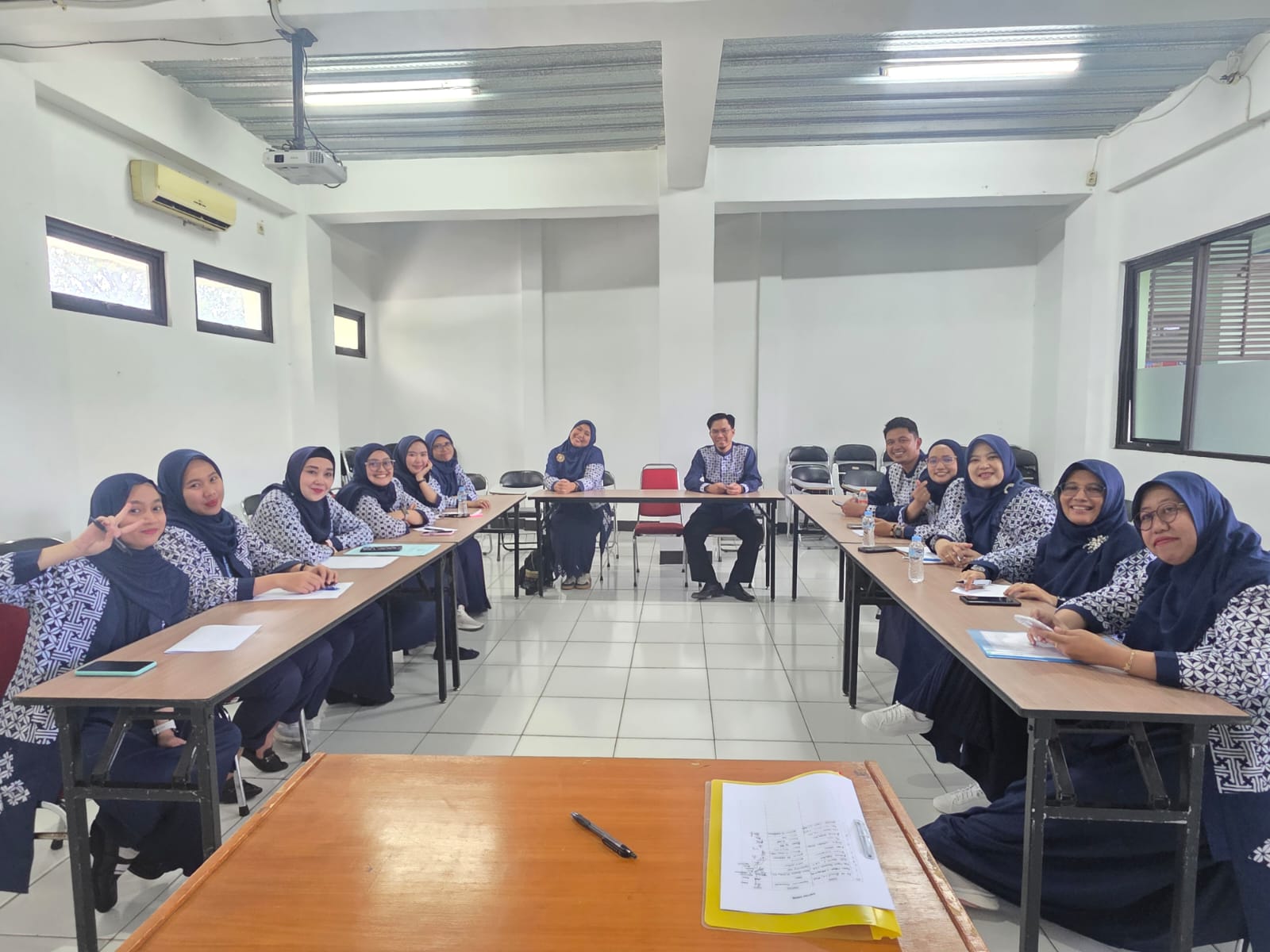 IMG 20251124 WA0024 PELAKSANAAN ASESMEM LAPANGAN AKREDITASI  INSTITUSI PERGURUAN TINGGI (AIPT) STIKes DHARMA HUSADA STIKes