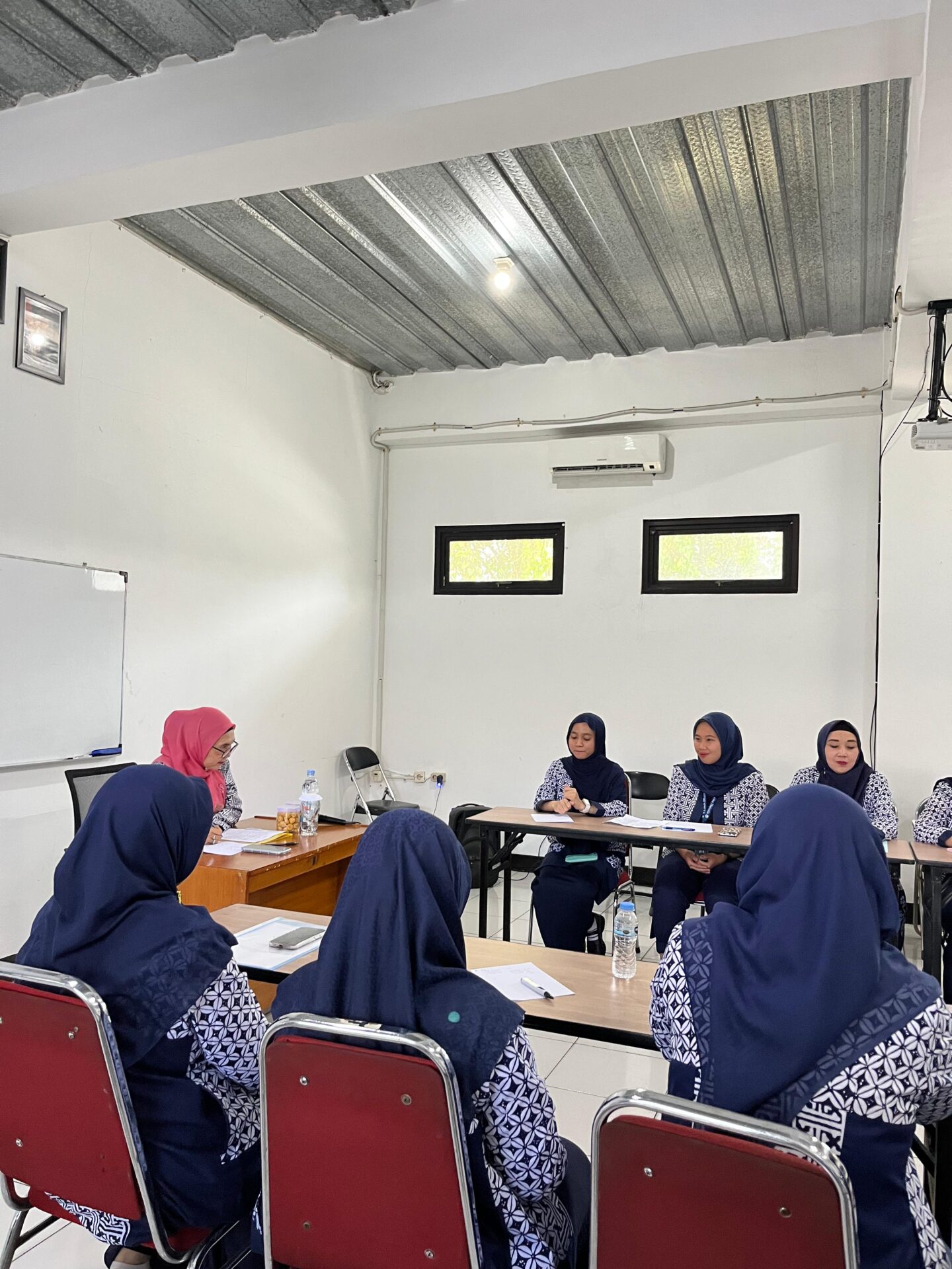 IMG 20251125 WA0004 PELAKSANAAN ASESMEM LAPANGAN AKREDITASI  INSTITUSI PERGURUAN TINGGI (AIPT) STIKes DHARMA HUSADA STIKes