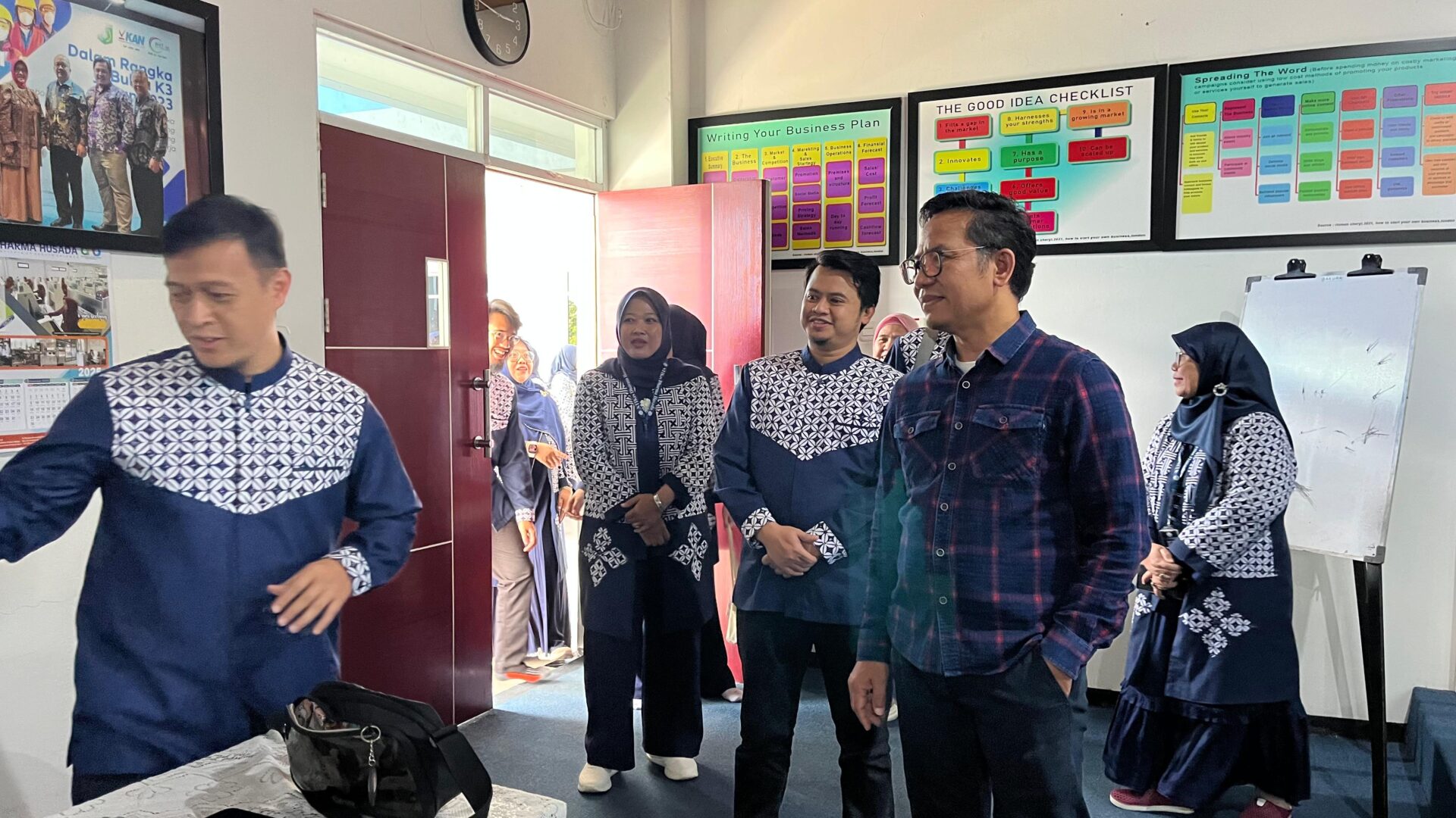 IMG 20251125 WA0006 PELAKSANAAN ASESMEM LAPANGAN AKREDITASI  INSTITUSI PERGURUAN TINGGI (AIPT) STIKes DHARMA HUSADA STIKes