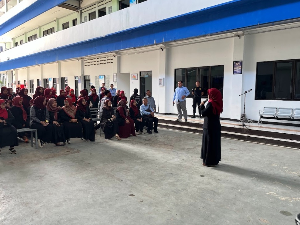 Screenshot 20251119 074257 Chrome EDUKASI KESIAPSIAGAAN BENCANA KEBAKARAN DI KAMPUS STIKes DHARMA HUSADA STIKes