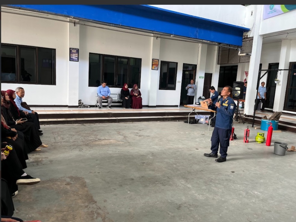 Screenshot 20251119 074334 Chrome EDUKASI KESIAPSIAGAAN BENCANA KEBAKARAN DI KAMPUS STIKes DHARMA HUSADA STIKes