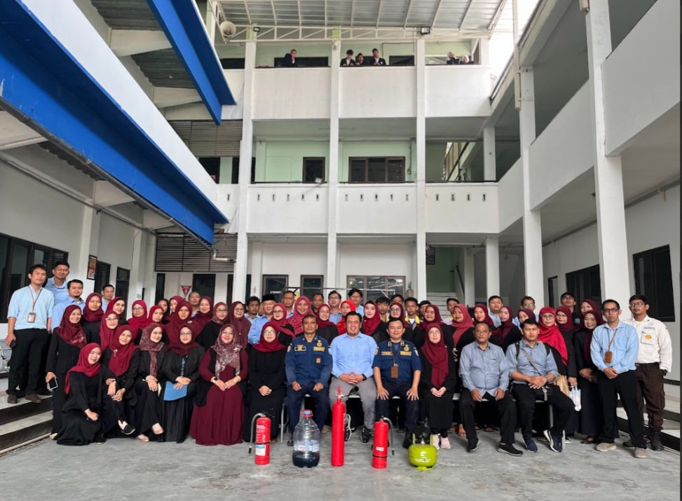 Screenshot 20251119 074456 Chrome 1 EDUKASI KESIAPSIAGAAN BENCANA KEBAKARAN DI KAMPUS STIKes DHARMA HUSADA STIKes