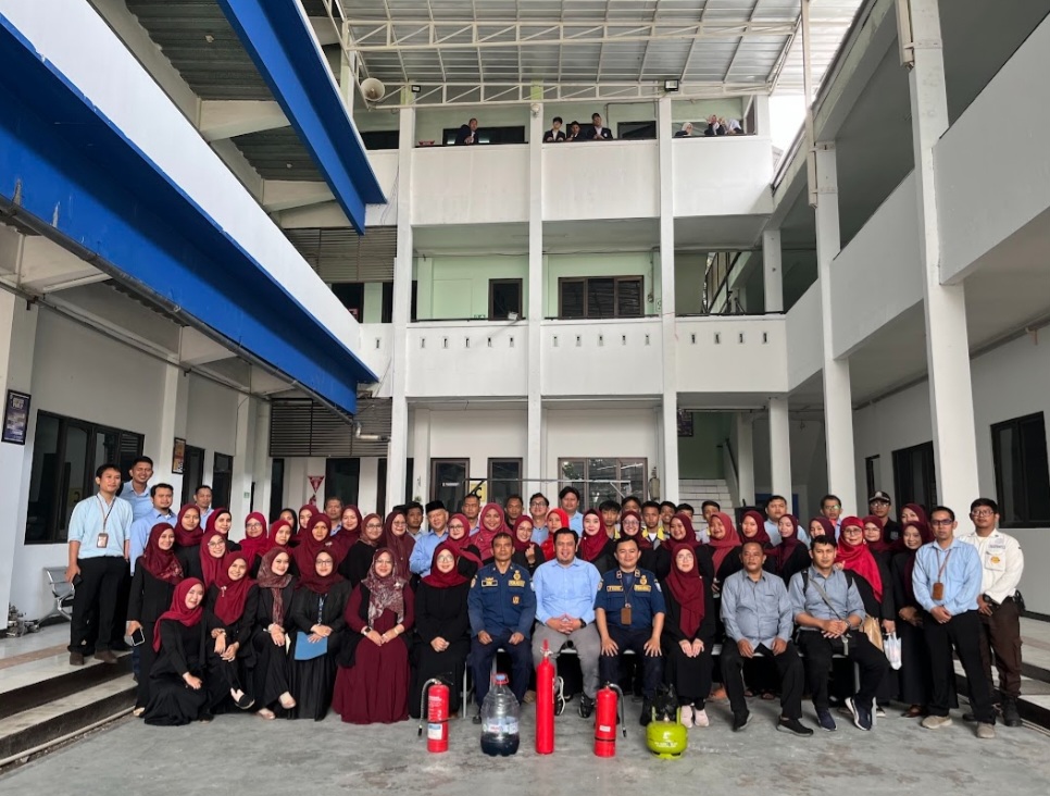 Screenshot 20251119 074536 Chrome EDUKASI KESIAPSIAGAAN BENCANA KEBAKARAN DI KAMPUS STIKes DHARMA HUSADA STIKes