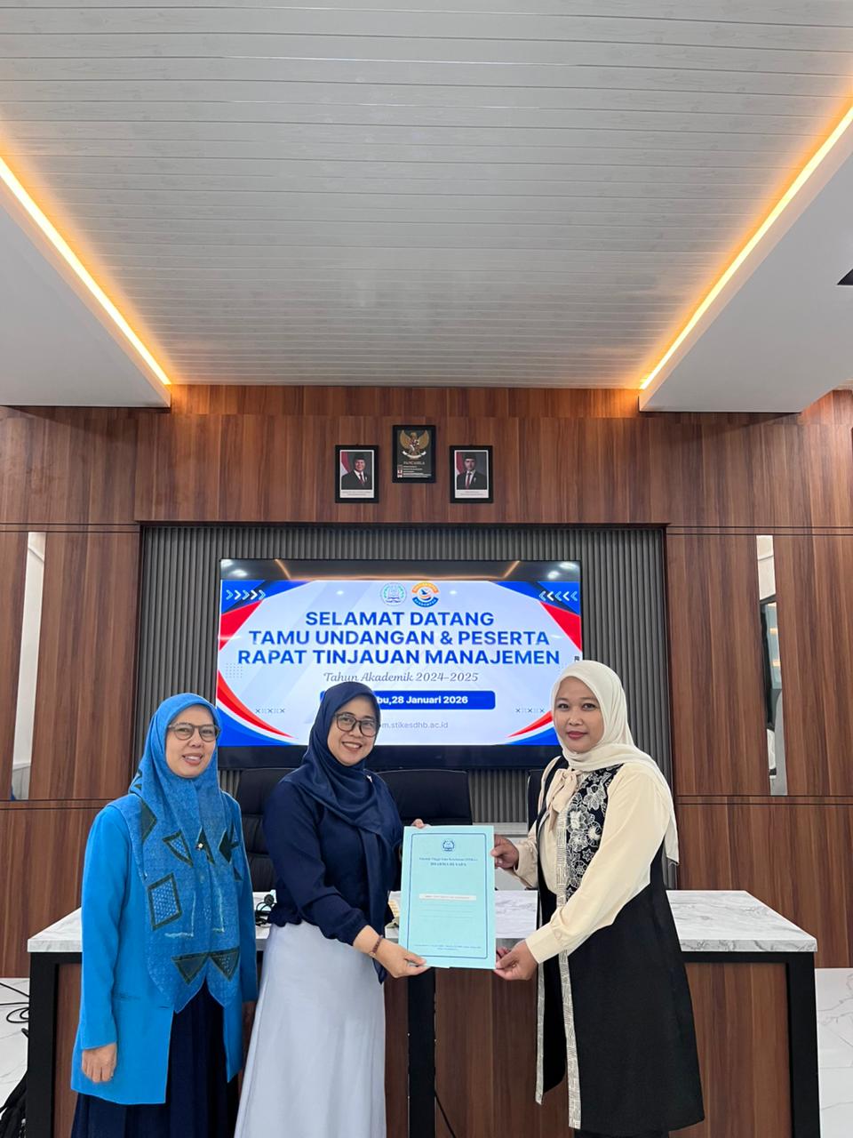 IMG 20260128 WA0017 RAPAT TINJAUAN MANAJEMEN (RTM) OLEH BADAN PENJAMINAN MUTU STIKes DHARMA HUSADA STIKes