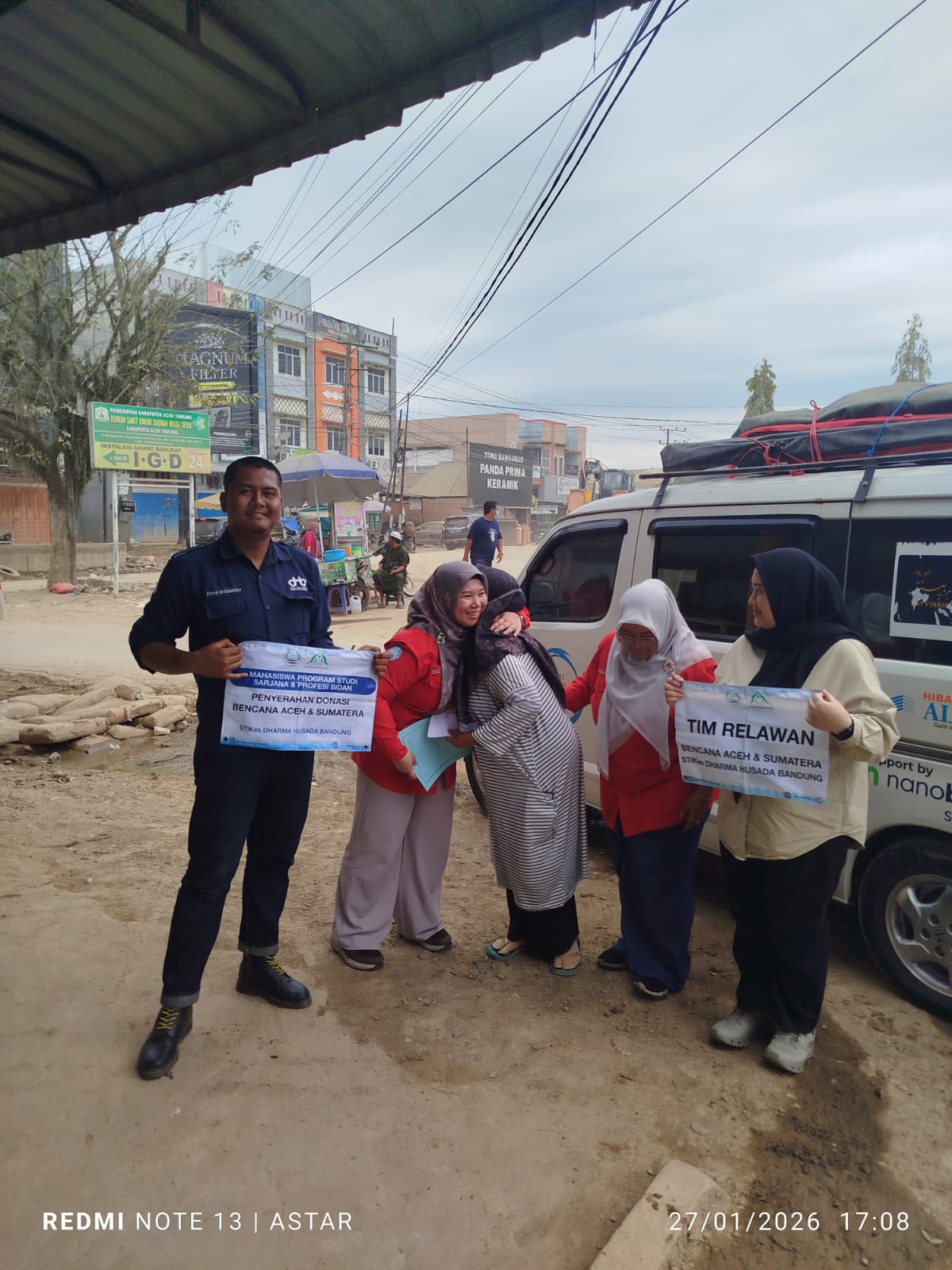 IMG 20260128 WA0137 STIKes DHARMA HUSADA BERANGKATKAN  BATCH KE 6 BANTU KORBAN PADA PASKA BANJIR BANDANG DAN LONGSOR DI PROPINSI  ACEH, SUMATERA UTARA DAN SUMATERA BARAT STIKes