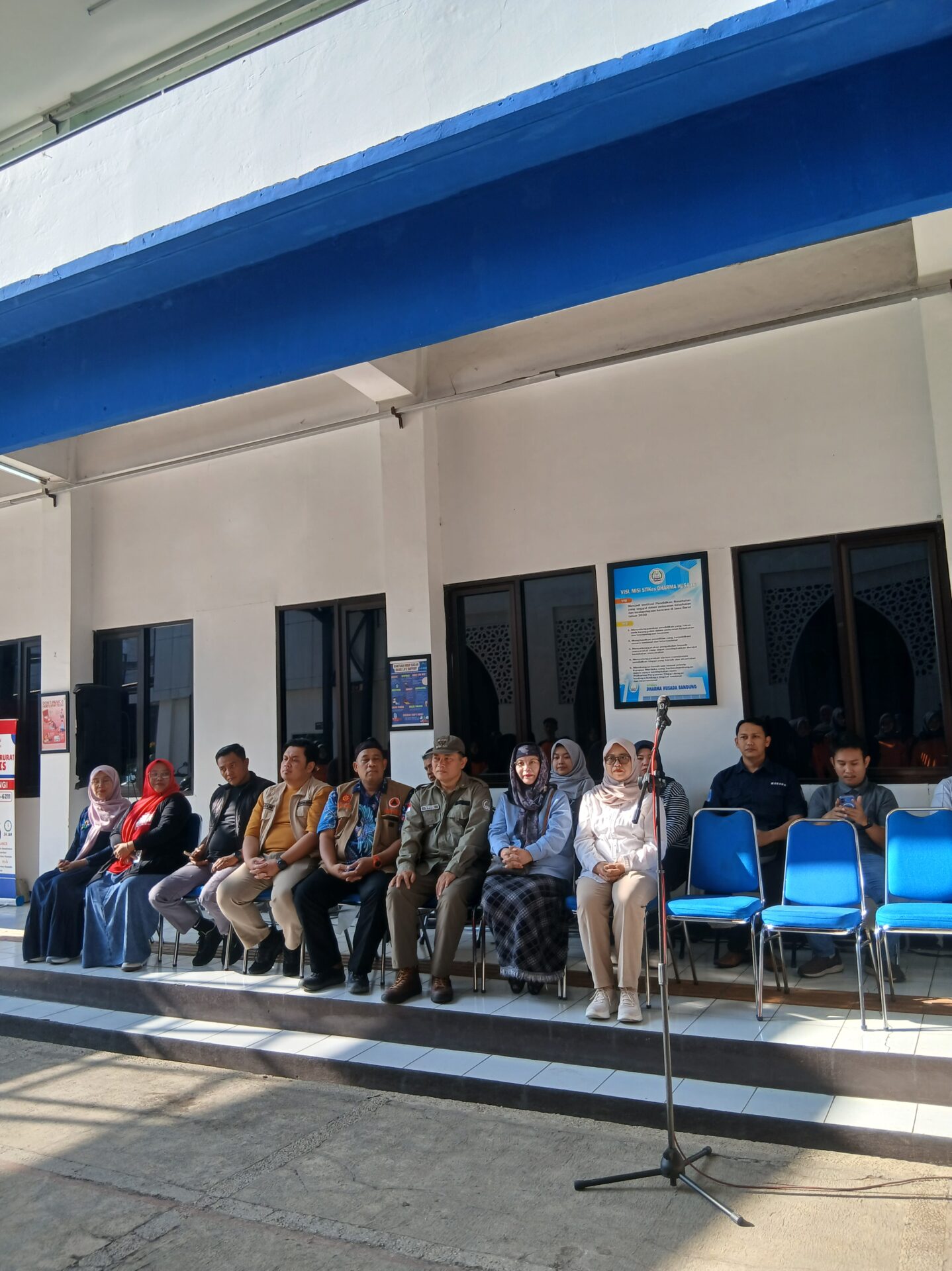 20260315 081309 PELEPASAN TIM RELAWAN KESEHATAN  (TIMKES) STIKes DHARMA HUSADA DALAM RANGKA POSKO LEBARAN HARI RAYA IDUL FITRI 1447 H. TAHUN 2026. STIKes