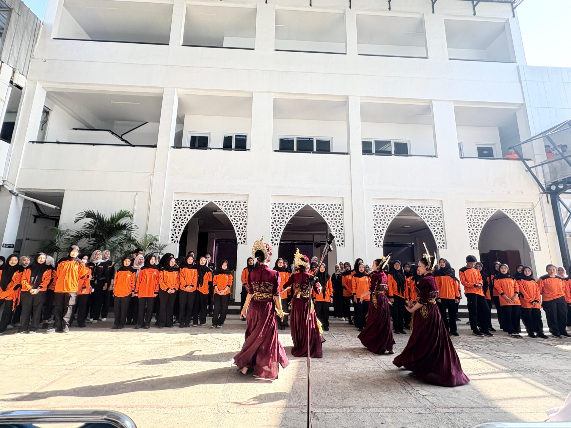 IMG 20260315 WA0010 PELEPASAN TIM RELAWAN KESEHATAN  (TIMKES) STIKes DHARMA HUSADA DALAM RANGKA POSKO LEBARAN HARI RAYA IDUL FITRI 1447 H. TAHUN 2026. STIKes