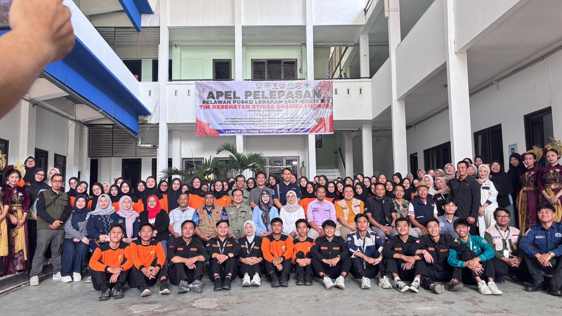 IMG 20260315 WA0033 PELEPASAN TIM RELAWAN KESEHATAN  (TIMKES) STIKes DHARMA HUSADA DALAM RANGKA POSKO LEBARAN HARI RAYA IDUL FITRI 1447 H. TAHUN 2026. STIKes