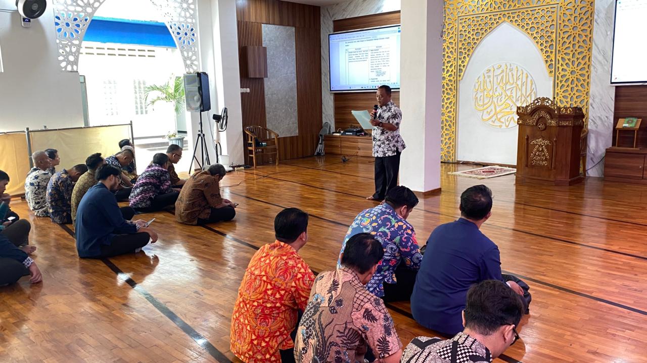 IMG 20260407 WA0005 SOSIALISASI SURAT EDARAN TENTANG KEBIJAKAN  SURAT KELUAR, SURAT KEPUTUSAN DAN PENOMORAN SURAT DILINGKUNGAN STIKes DHARMA HUSADA. STIKes