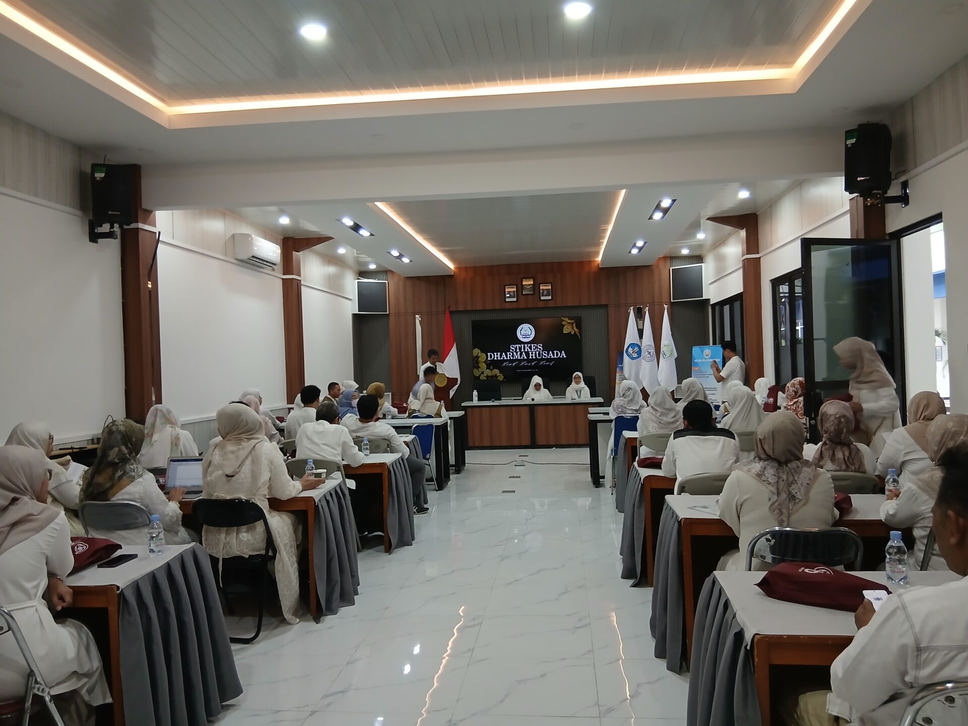 20260508 130855 1 KEGIATAN IN HOUSE TRAINING  (IHT) DI STIKes DHARMA HUSADA. STIKes