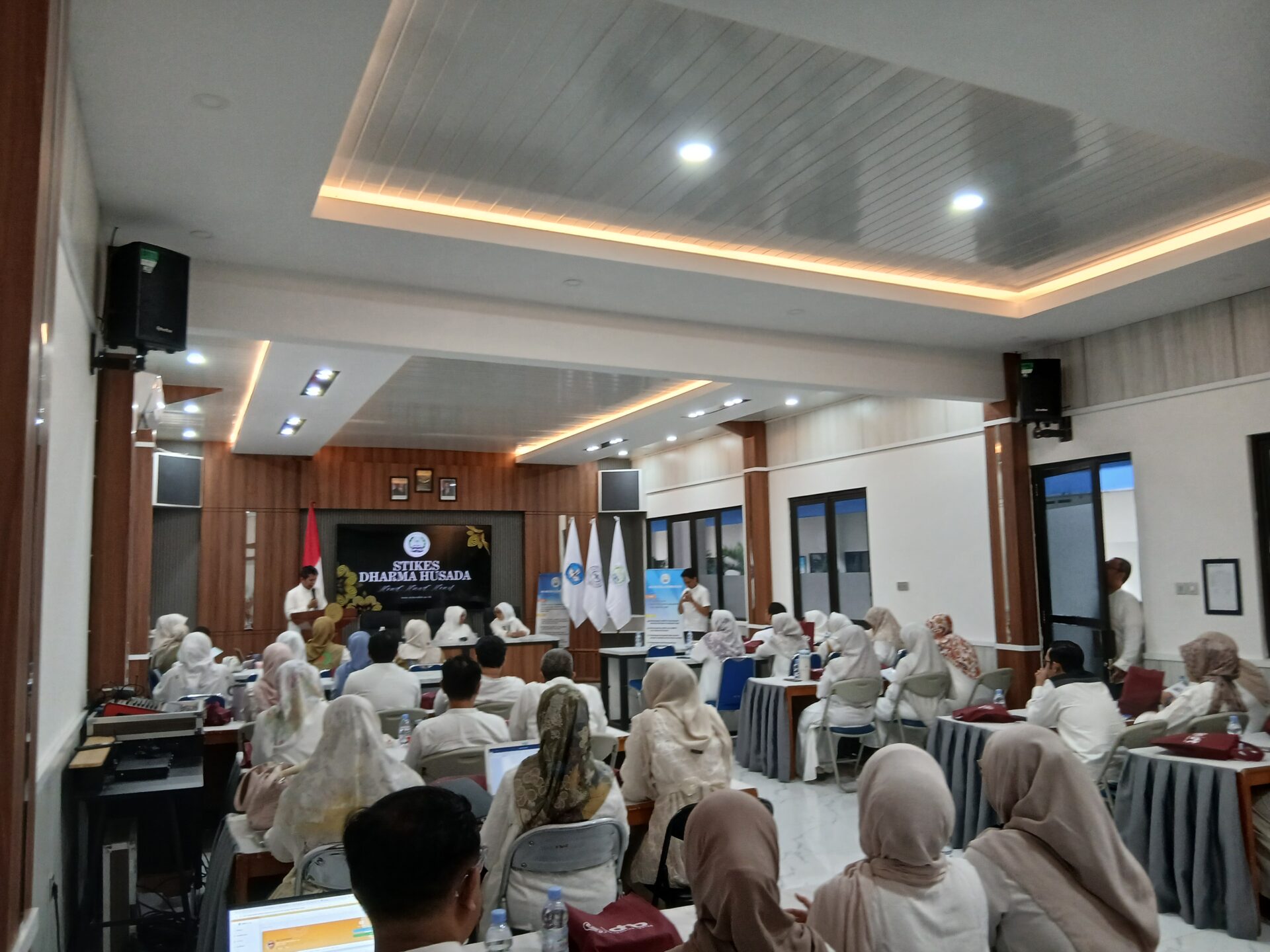 20260508 130949 1 KEGIATAN IN HOUSE TRAINING  (IHT) DI STIKes DHARMA HUSADA. STIKes