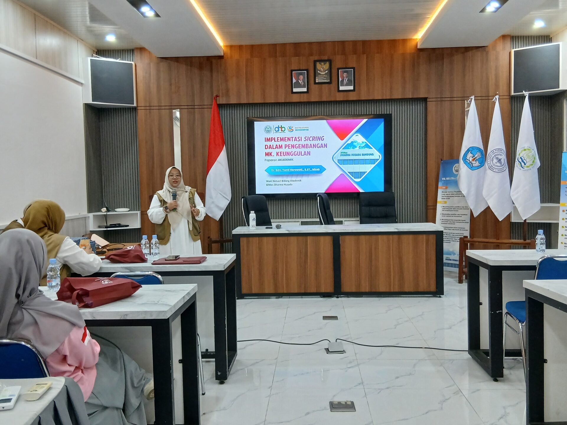 20260508 140426 1 KEGIATAN IN HOUSE TRAINING  (IHT) DI STIKes DHARMA HUSADA. STIKes